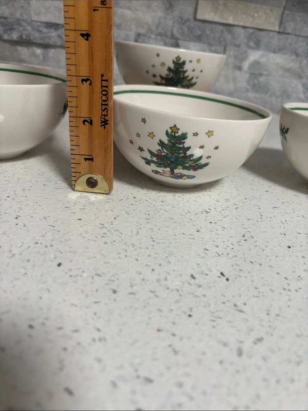 Nikko Japan Happy Holidays Christmastime Bowl Set of 4 Festive Tree Presents